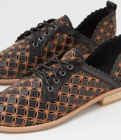 Allosier Black Tan Leather Lace Up Flats