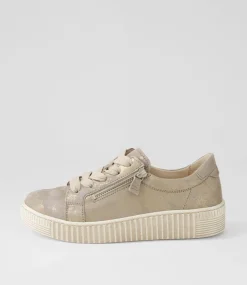 Amelia Muschel Beige Suede Sneakers