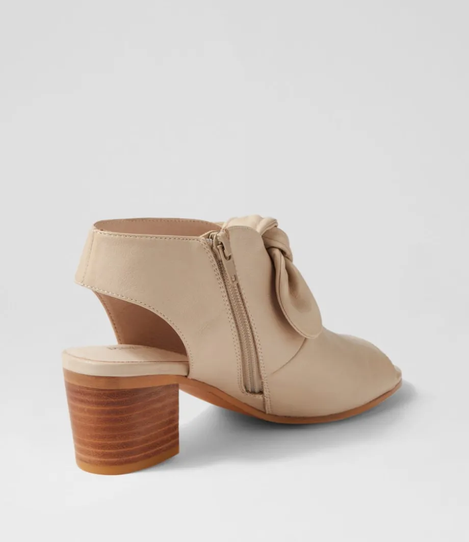Banana Vanilla Leather Sandals