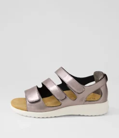 Bexleys Xw Pewter White Leather Sandals