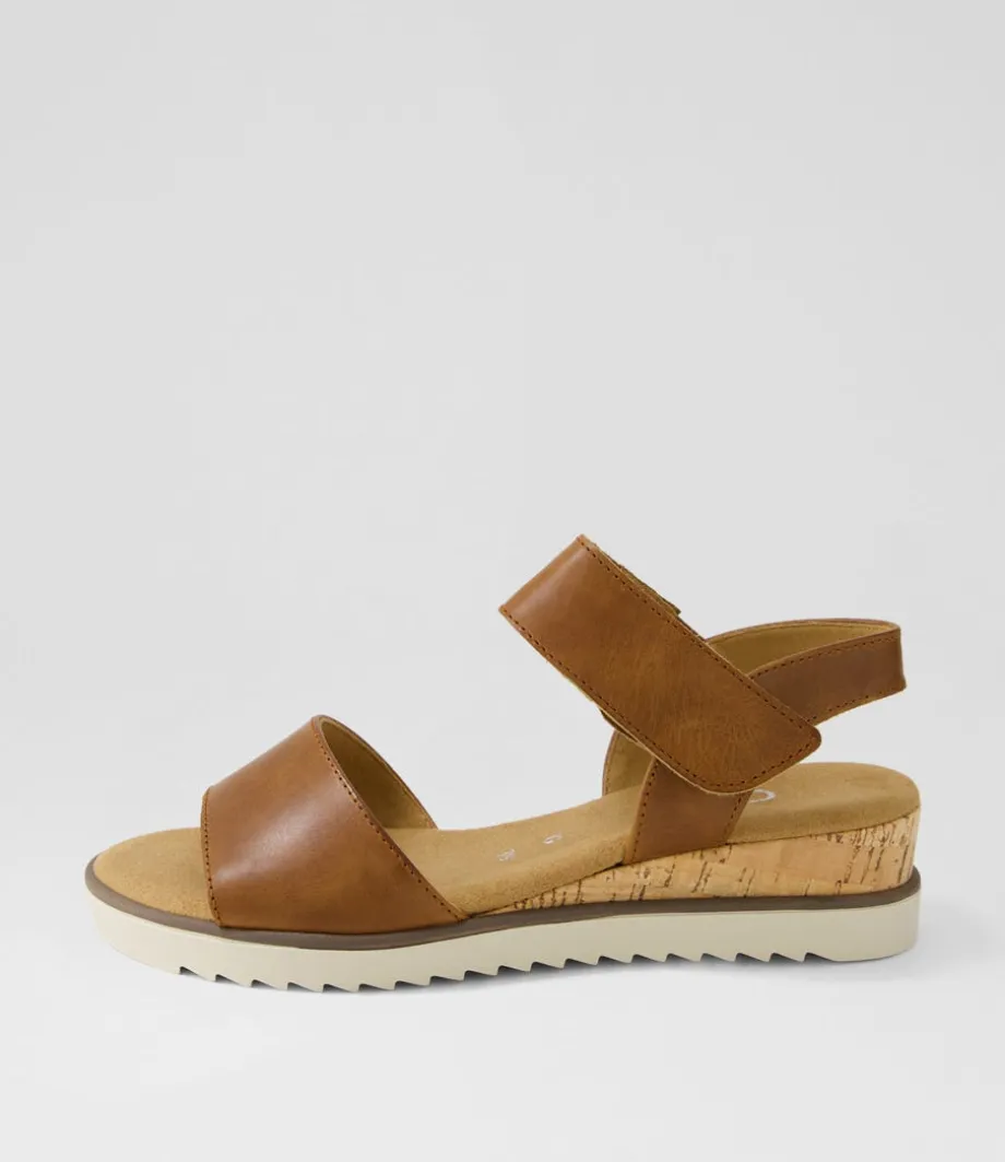 Briva Camel Leather Sandals