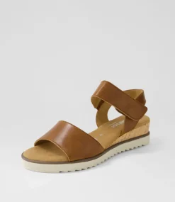 Briva Camel Leather Sandals
