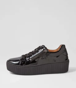 Carmelia Schwarz Patent Leather Sneakers