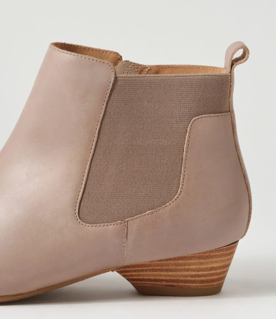 Chelsine Xw Smoke Leather Chelsea Boots