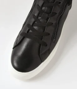 Courtyard 04 Schwarz Leather Lace Up Boots
