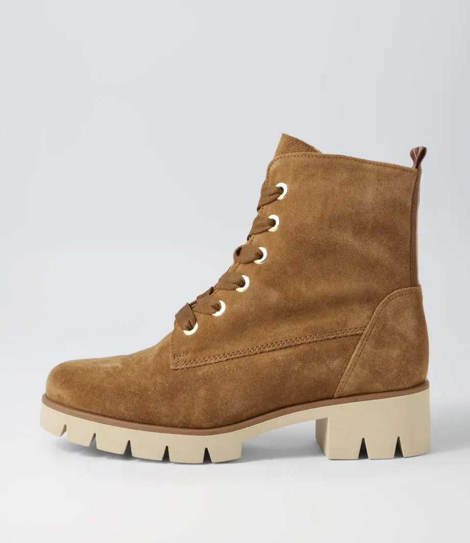 Gunter Lion Suede Lace Up Boots