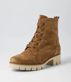 Gunter Lion Suede Lace Up Boots