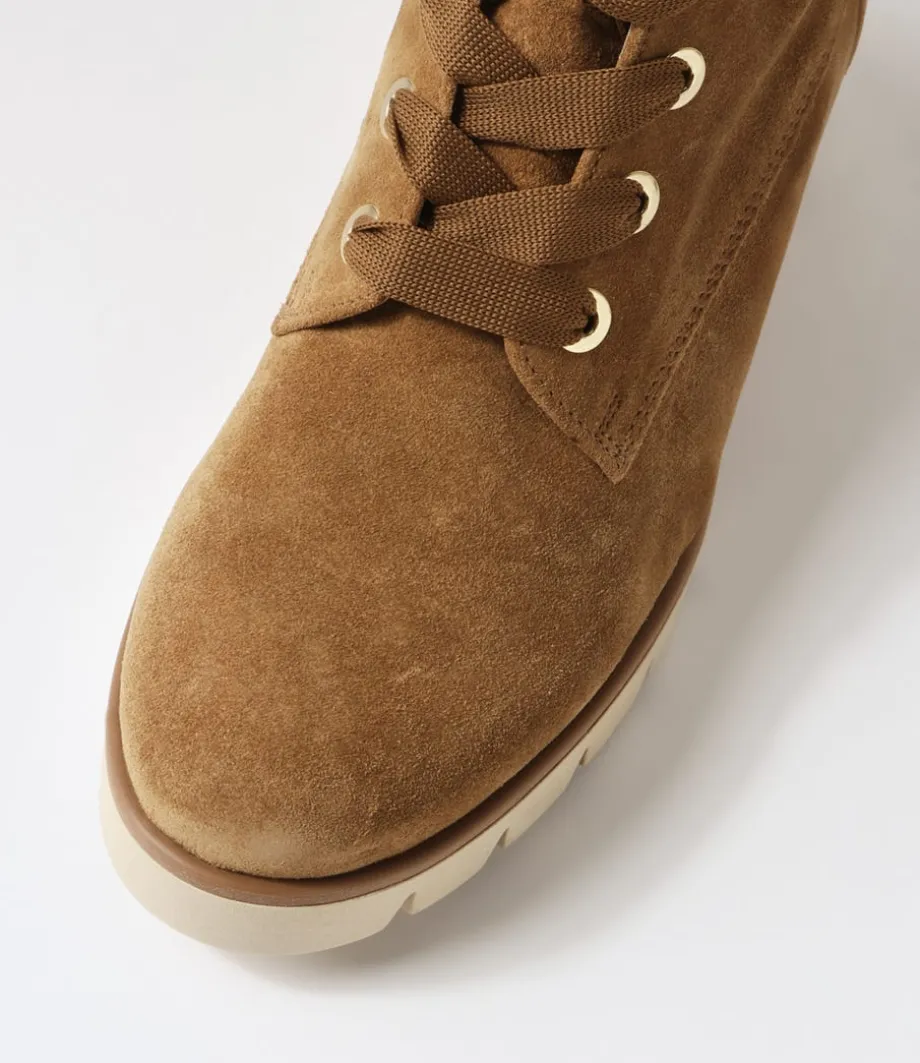 Gunter Lion Suede Lace Up Boots