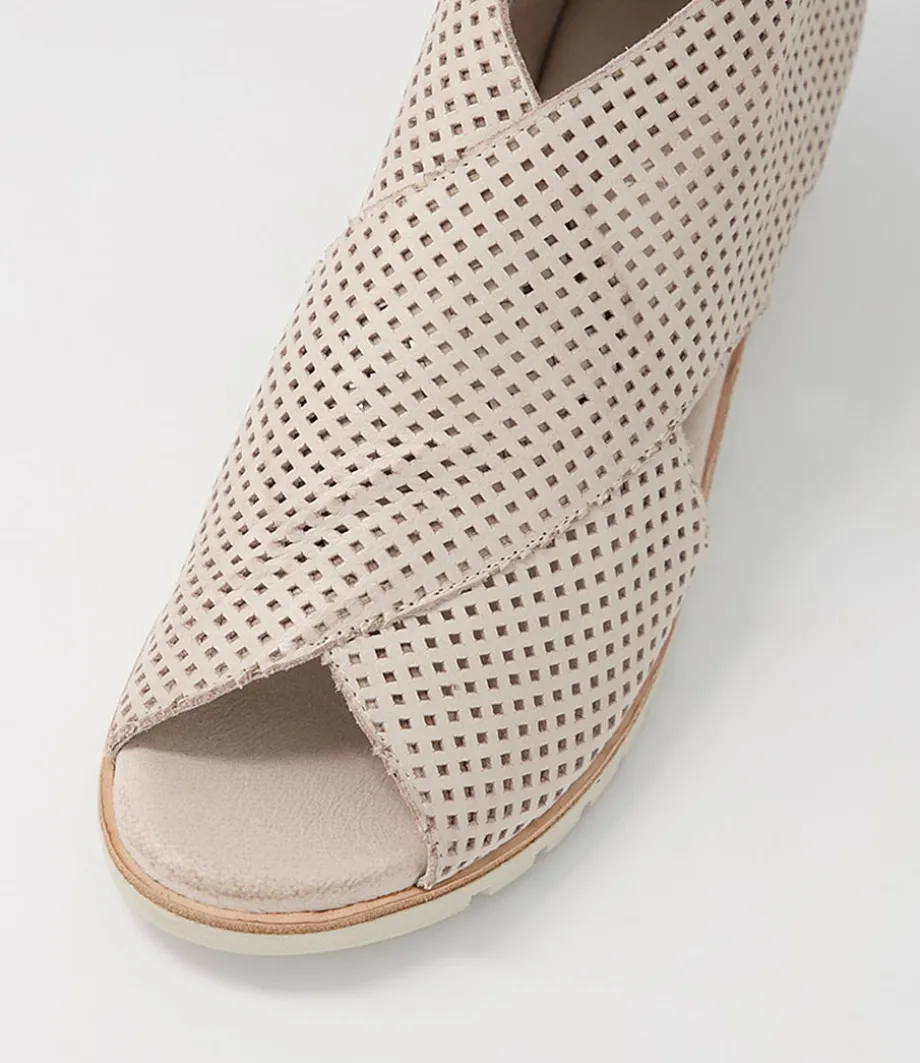 Gwisse Stone Leather Sandals