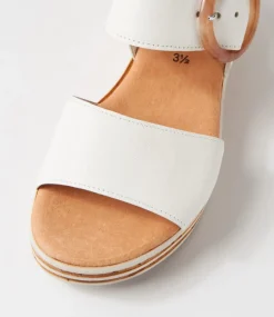 Jale Latte Leather Sandals