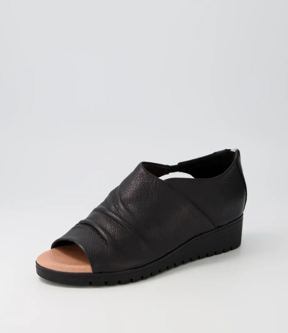 Macerio Black Leather Sandals Bs