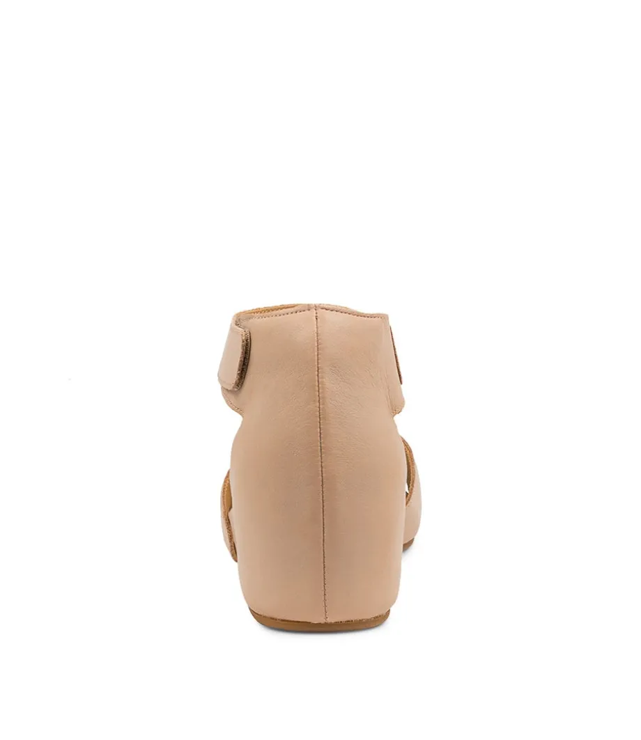 Merri W Lt Cafe Leather