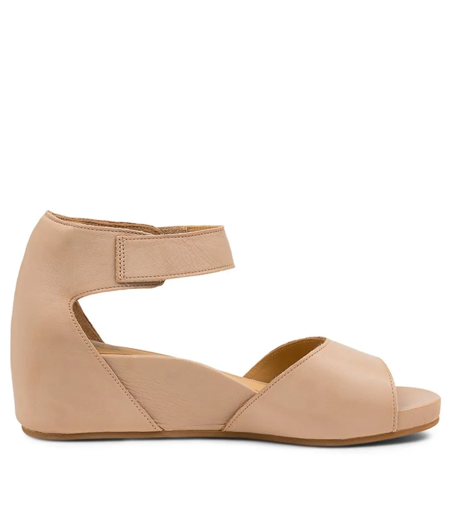 Merri W Lt Cafe Leather