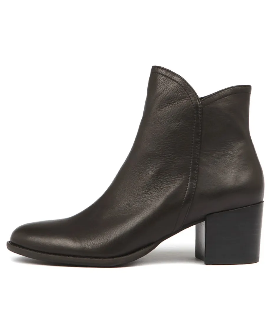 Mockas Black Leather