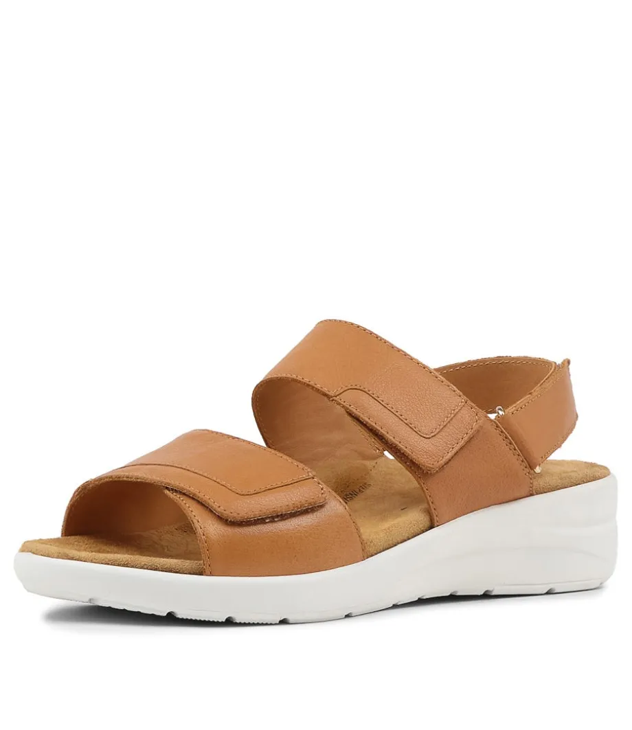 Nyle Xw Tan Leather Sandals