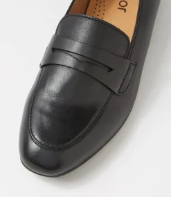 Phoebe Schwarz Leather Loafers