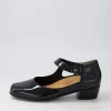 Qango Xw Black Patent Leather Flat Shoes