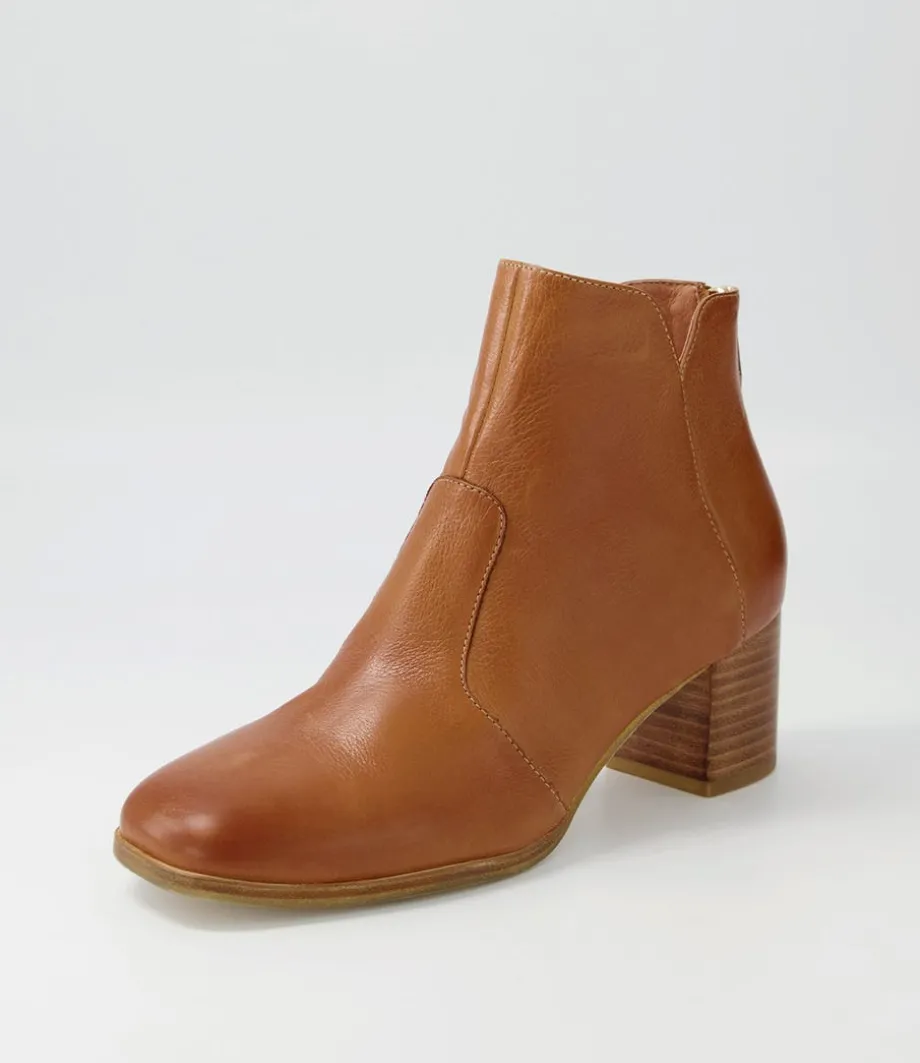 Vascal Tan Leather Ankle Boots